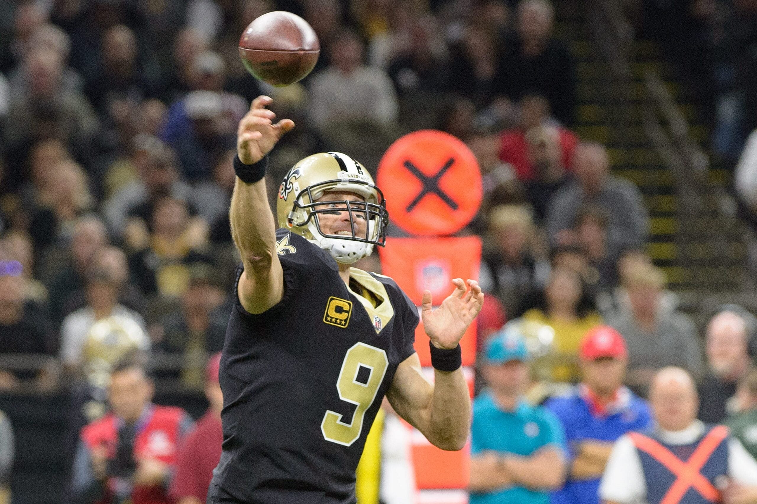 Syndication: The Daily Advertiser