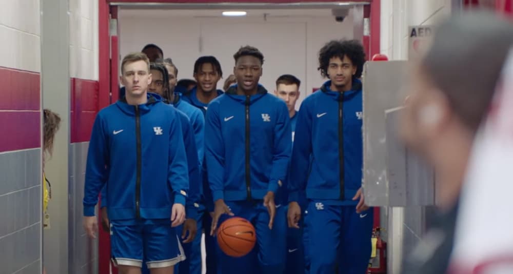 Kentucky Basketball Players Head Towards the Court