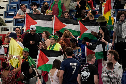 Olympics: Football-Men Group D - MLI-ISR