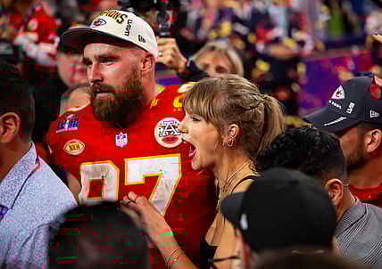 Travis Kelce, Taylor Swift