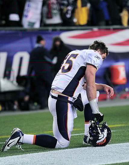 NFL: AFC Divisional Playoff-Denver Broncos at New England Patriots