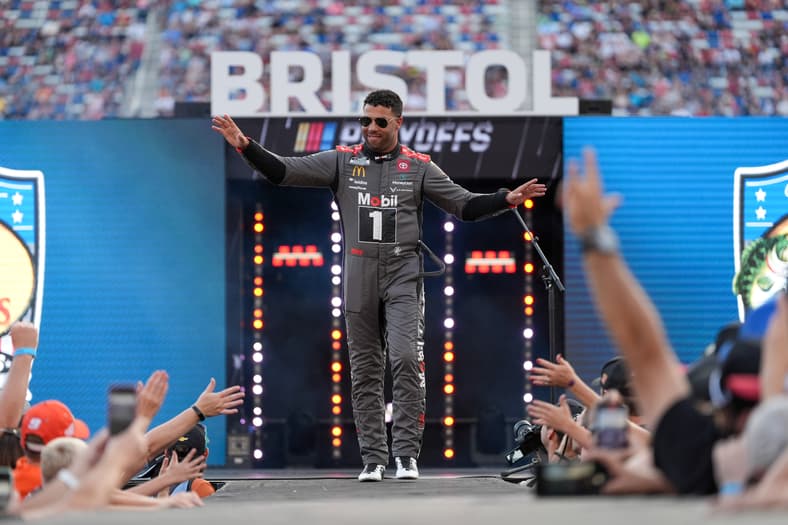 NASCAR: Bass Pro Shops Night Race