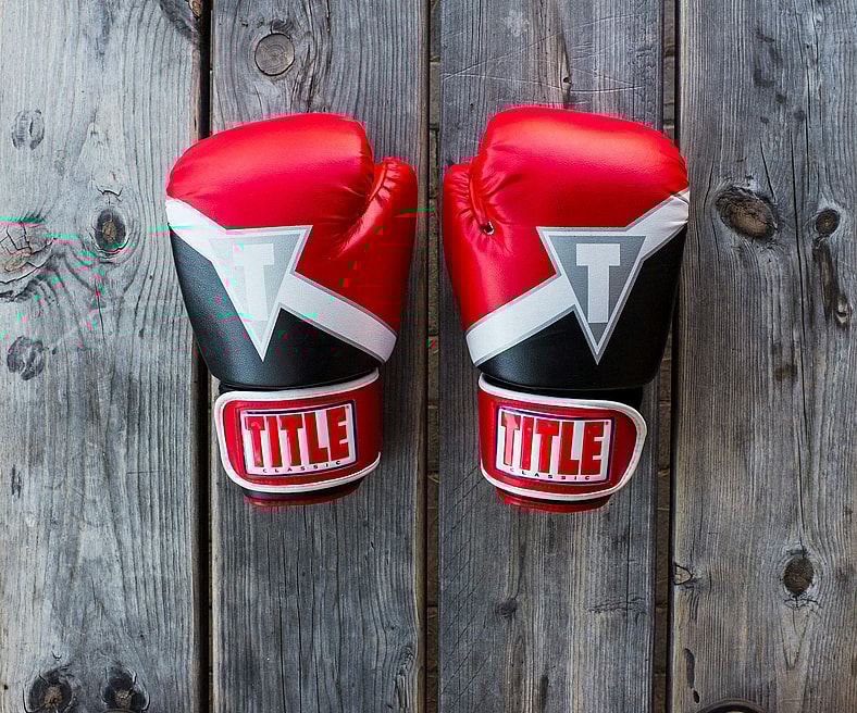title red and black gloves