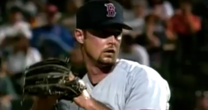 Famed Red Sox Knuckleballer Tim Wakefield Dies At The Age Of 57