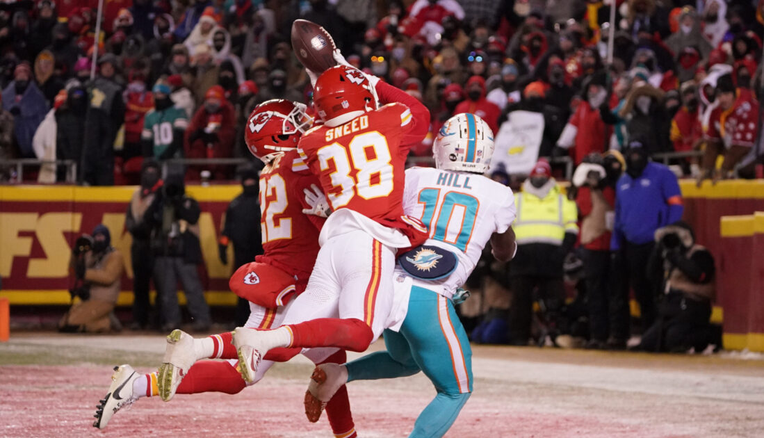 NFL: AFC Wild Card Round-Miami Dolphins at Kansas City Chiefs