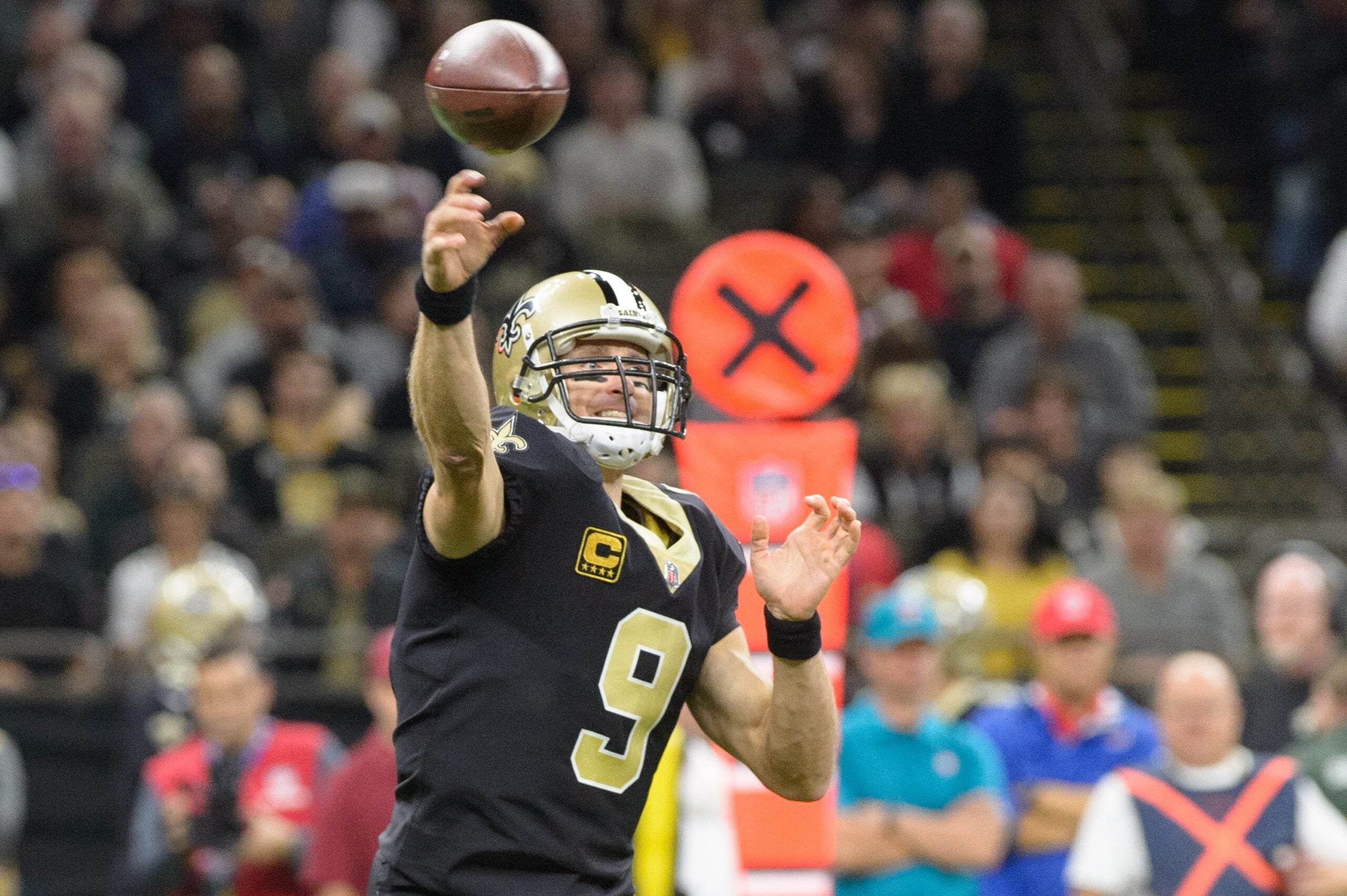 Syndication: The Daily Advertiser