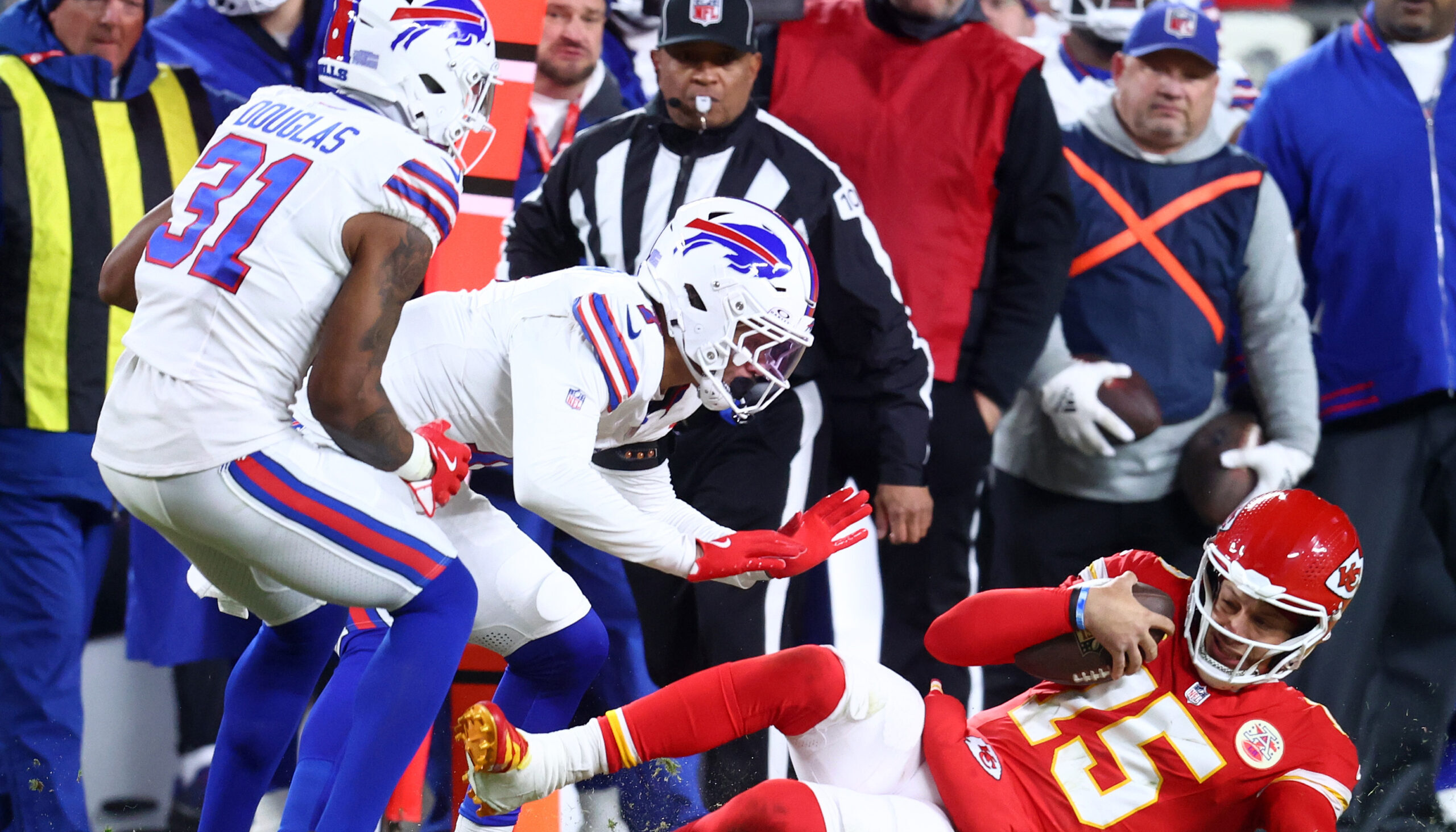 Are the Refs Helping The Chiefs? Breaking Down the Worst Calls From the AFC Championship Game
